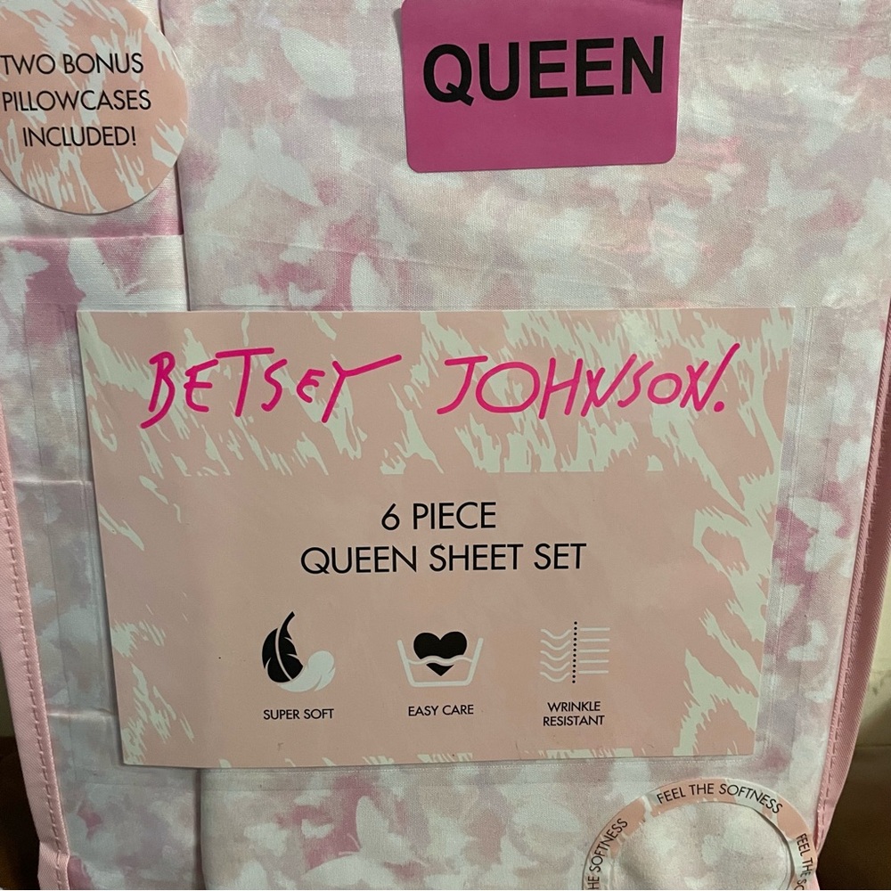 Betsey Johnson Queen butterfly sheets